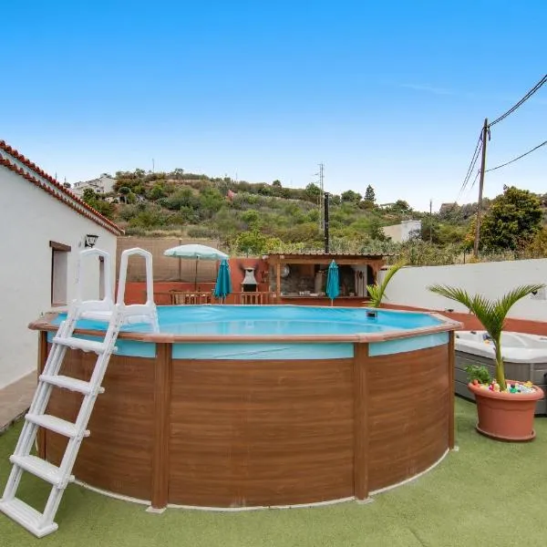 La Tirajanera 1+2, khách sạn ở Vega de San Mateo