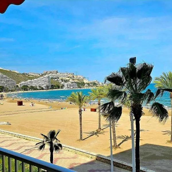 Beach view apartment in Cullera, hotel in Cullera