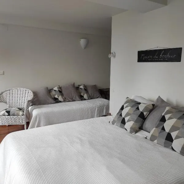 Maison Salvaterra - Chambres d'hôtes et table d'hôtes, hotel v destinaci Sauveterre