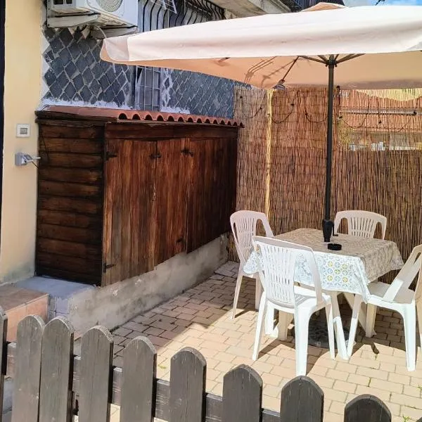 Appartamento la casa di Lilli Anguillara Sabazia-Lago, Relax e Roma a portata di treno, hotel v destinaci Anguillara Sabazia