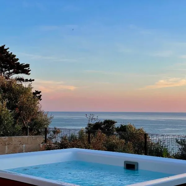 Trullo vista mare con idromassaggio riscaldato, hotel sa Marina San Gregorio