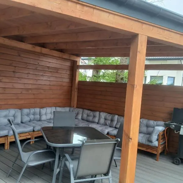 Wakacyjny dom, hotel u gradu Karvija