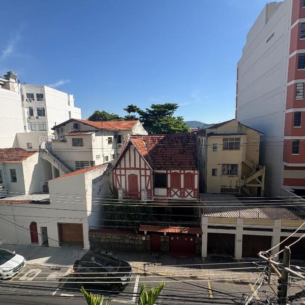 Studio confortável na URCA, perto Pão de Açucar, reformado, WI-FI, TV e ar condicionado SPLIT, vista livre , mercado na porta pauloangerami MC301 - Foto 5