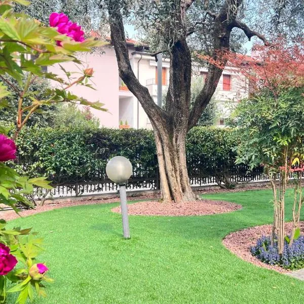 Ai Fiori, hotel a Peschiera del Garda