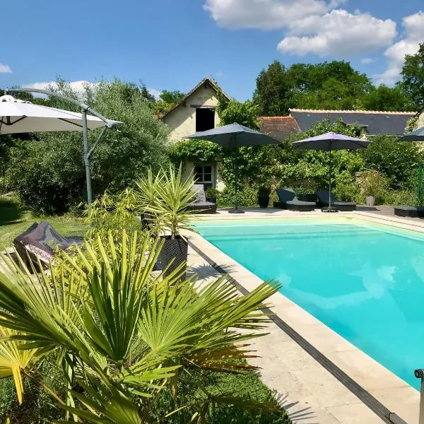 Magnifique Refuge avec piscine et animaux situé au coeur des châteaux de la Loire et des vignobles, hotell sihtkohas Cinais