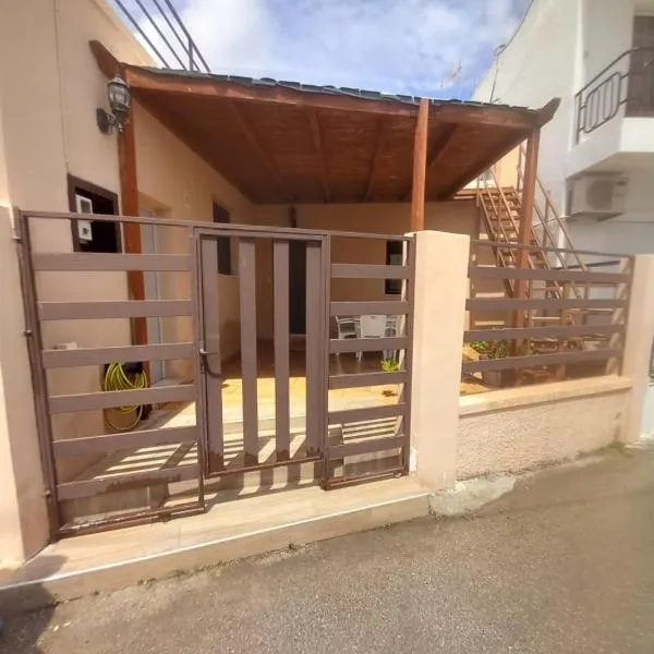 Damian House, hotel in Afantou