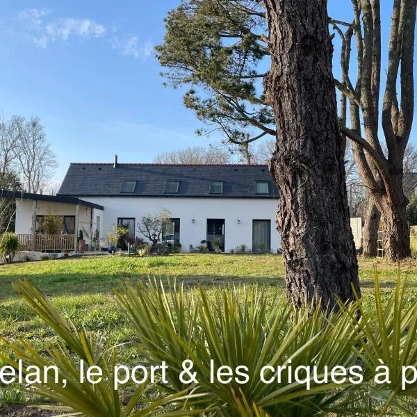 Ty Glazu Doelan espace 60m2, Port& criques à pied, 2 chambres privées au 1er étage, SDB, WC séparé, hotel v destinácii Clohars-Carnoët