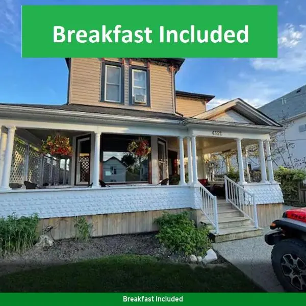 Perfection near the River - 4 Bedroom Villa Complimentary Breakfast Delivered Daily to the Rental, hotel v destinaci Niagara Falls