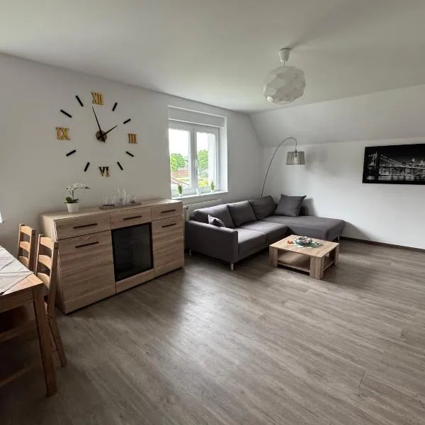 Moderne Ferienwohnung in toller Lage, hotel v destinaci Berghausen