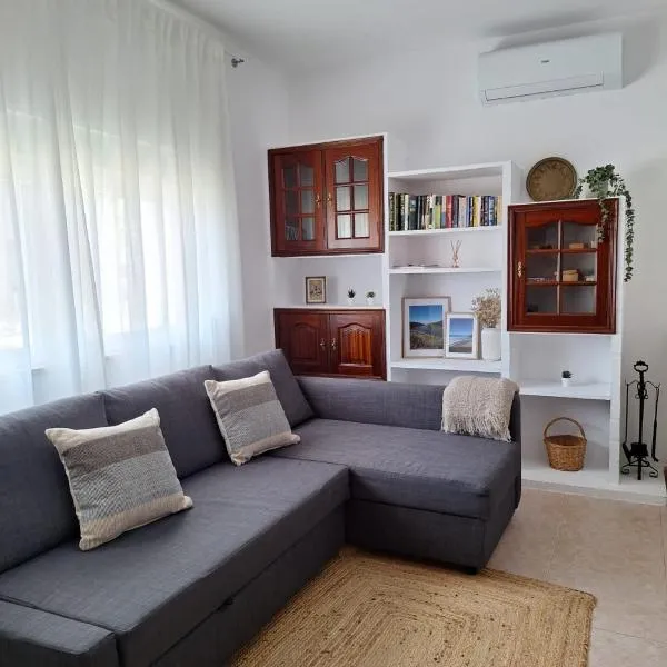 Casa da Vila - Malhadais, hotel in Odeceixe