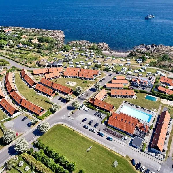 5 person holiday home on a holiday park in Gudhjem, hotel v destinaci Gudhjem