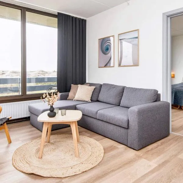 Apartment in Holiday park- shared kitchen, khách sạn ở Ulfborg