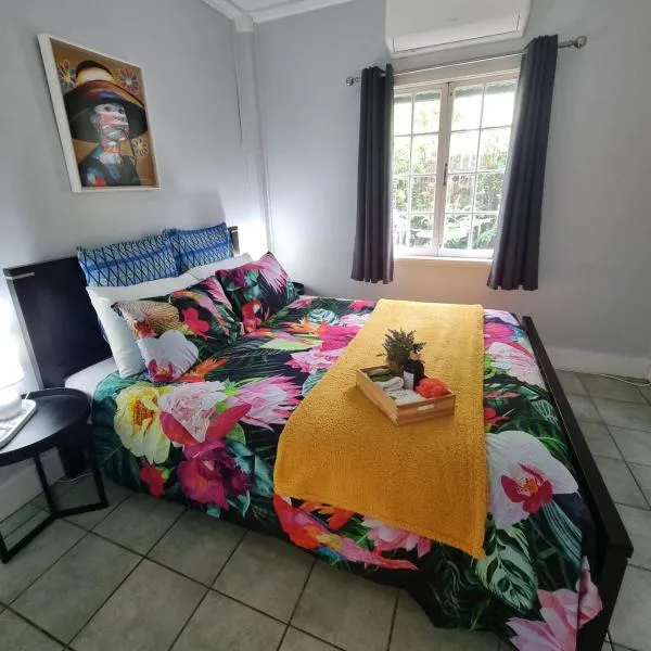 JDs Tropical stays, hotel in Cairns