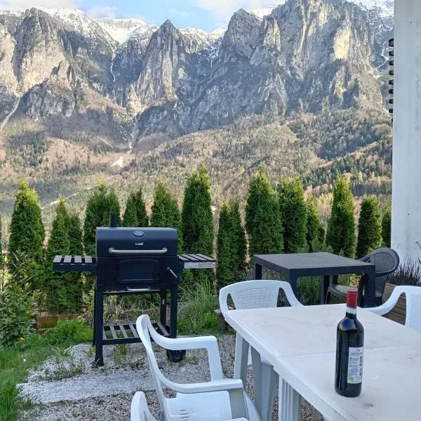 Chalet cima 12 Valle di Sella, hotel v destinaci Borgo