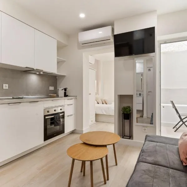 Cala Arena-few steps from the beach, hotel in La Cala de Mijas