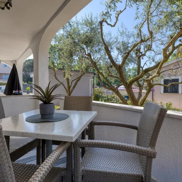 Cintya, hotel in Poreč