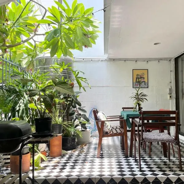 Pannarai's House, hotel in Bangkok
