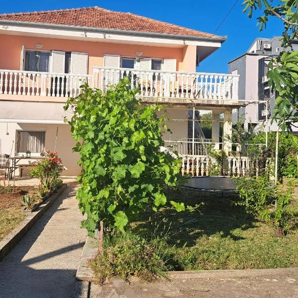 Apartman Daniel's, hotel in Sukošan