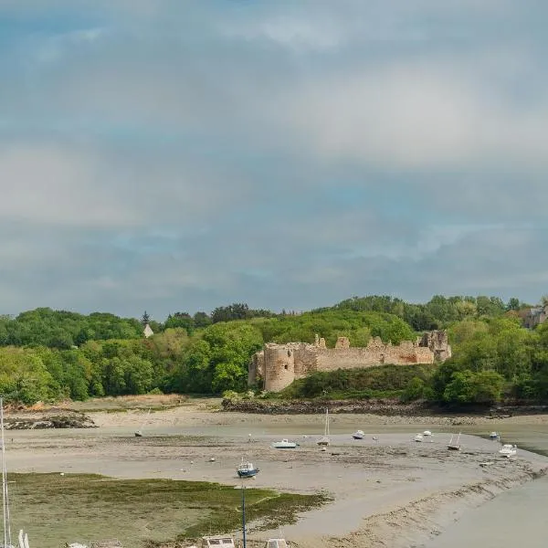 Gites des Pierres Sonnantes, hotel v destinaci Saint-Cast-le-Guildo