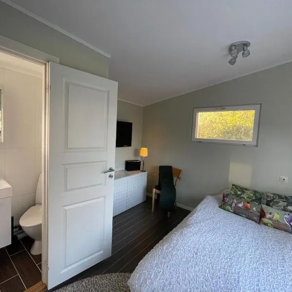 Cozy and pet friendly guest house, hotel in Öjersjö