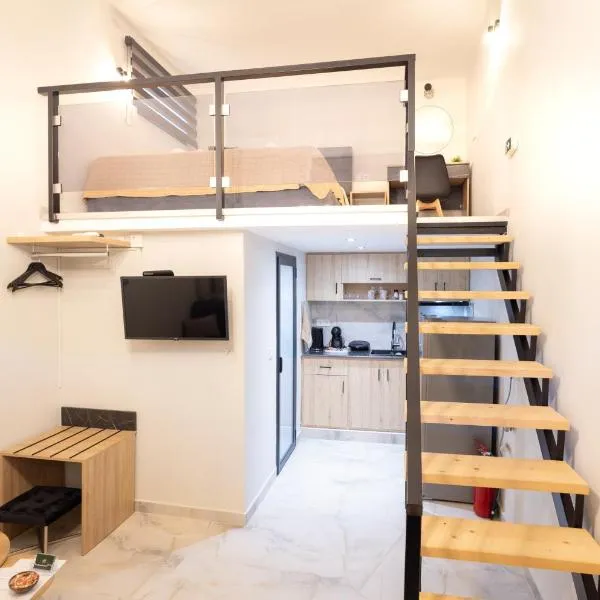 Paradise Lofts, hotel i Asproválta