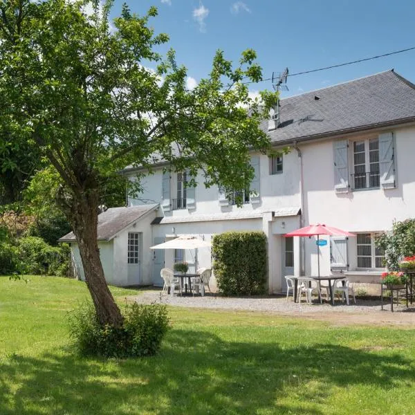 La Maison des Vacances, hotel v destinaci Argelès-Gazost