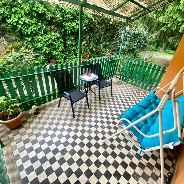 Grany's Retro Guesthouse near Budapest AirPort, hotel en Vecsés