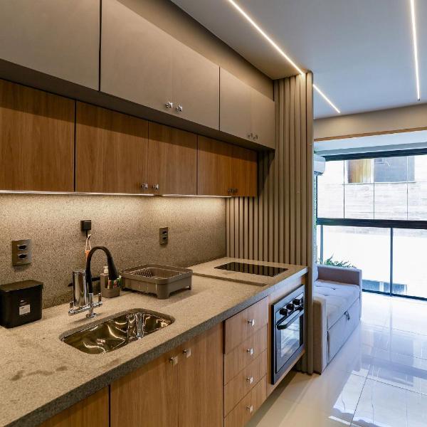 Conforto em apartamento a passos da praia da Barra - Foto 4