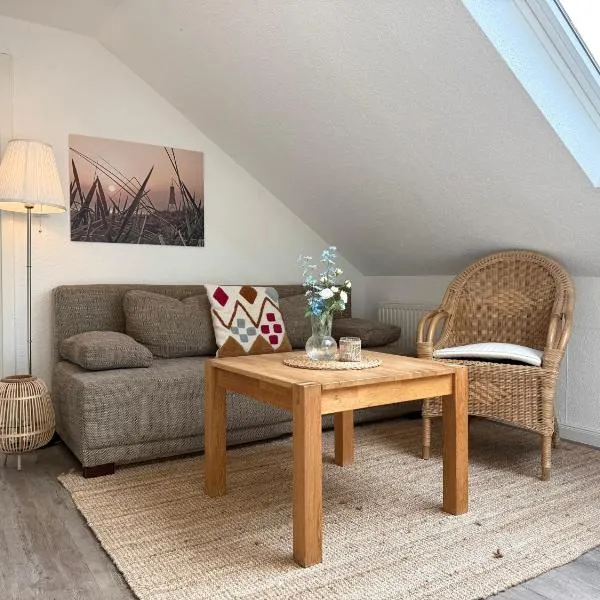 Kapitänshaus FeWo 3, khách sạn ở Cuxhaven