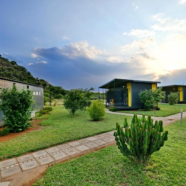 SleepOver Matoks, hotel di Matoks