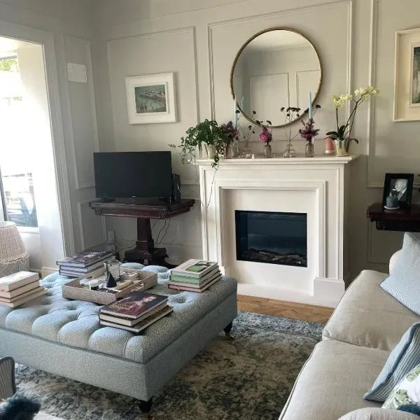 Deansgrange Road, hotel en Blackrock