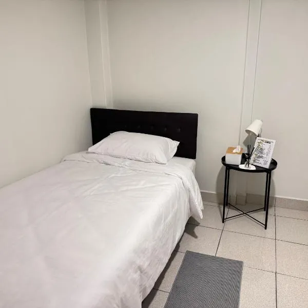 Daisy house pattaya, хотел в Джомтиен Бийч