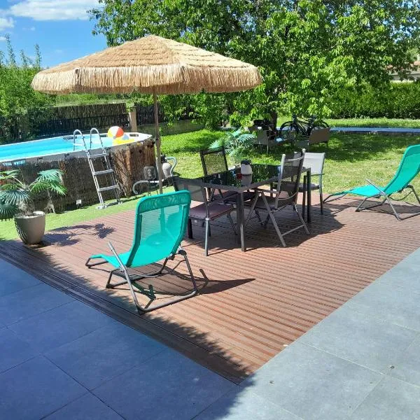 Maison standing vacances professionnel, hotel em Givet