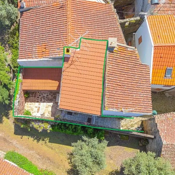 Casa da Avó Carriça, hotel v destinaci Santar