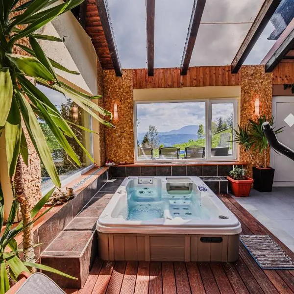 Kaval Home with Free Onsite Wellness, hotel Dravogradban