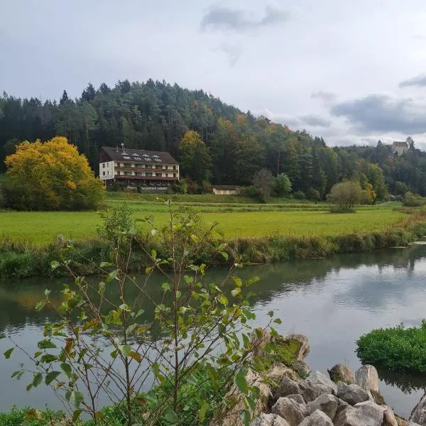 Waldpension Rabeneck, hotel v mestu Waischenfeld