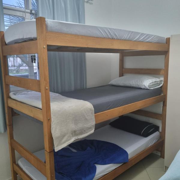 Cama Quarto Coletivo Hostel ou Quarto até 4 pessoas e Piscina Pousada Tijucas Lua Encantada - Foto 2