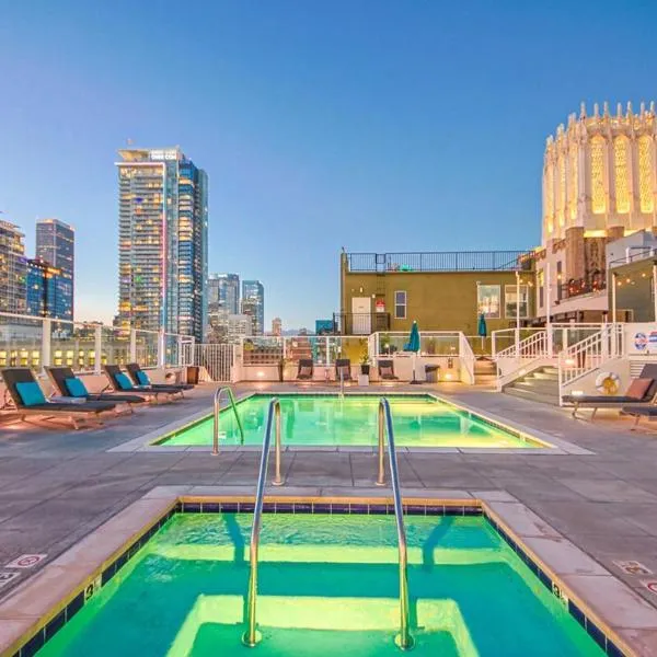 Modern Loft 1BR in Downtown LA!