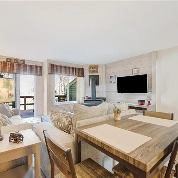 Laurel Highlands Adventure Oasis، فندق في سومرست