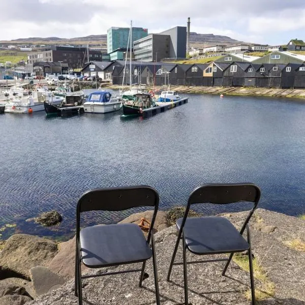 Luxury Boat House in City Center, hotel v destinaci Tórshavn
