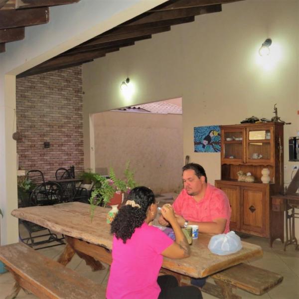 Hostel ElianeMS Quartos Privativos com Banheiro - Foto 4