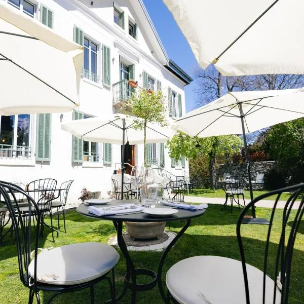 Villa Lorenzo – Chambres & Restaurant – Barcelonnette, hotel v destinácii Barcelonnette