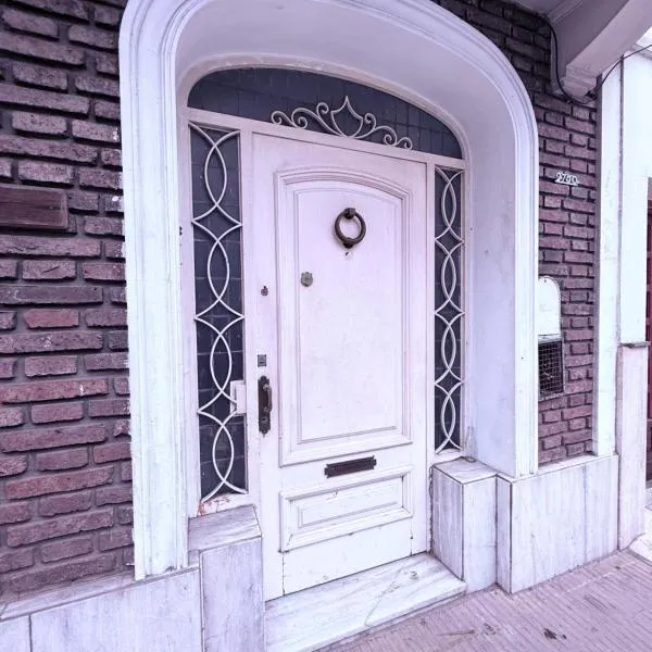 Instalate Hostel, hotel in Santa Fe