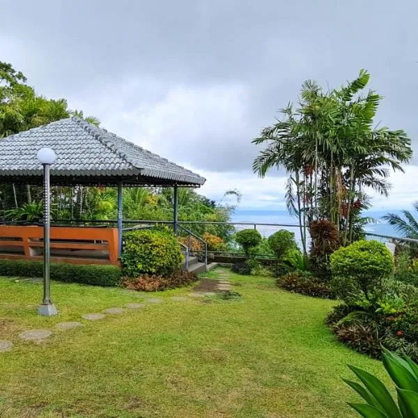 Tagaytay Overlooking Taal. Free Parking Fast Wi-Fi, ξενοδοχείο σε Tagaytay
