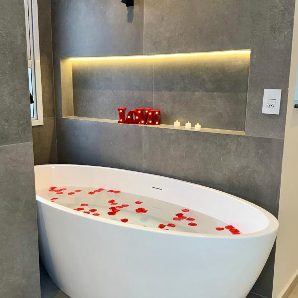 Doce Refúgio BV , Apartamentos com Banheira de Imersão , Estacionamento, Piscina , Tv 58 polegadas, Decorações Temáticas, Bairro da Bela Vista