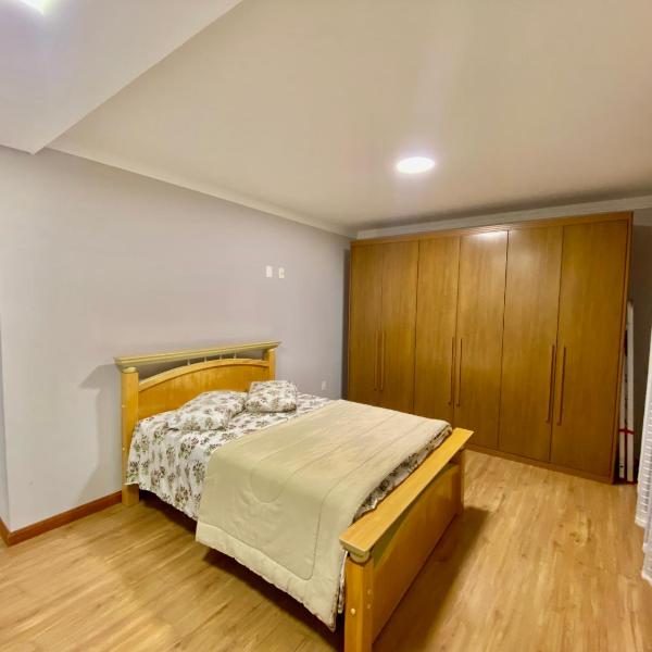 Quarto para locação em apartamento