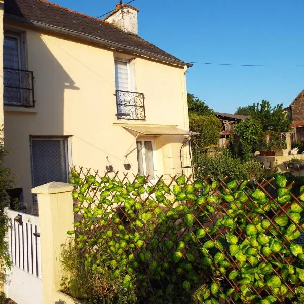 maison gite 6 pièces tourisme, hotel em Loyat