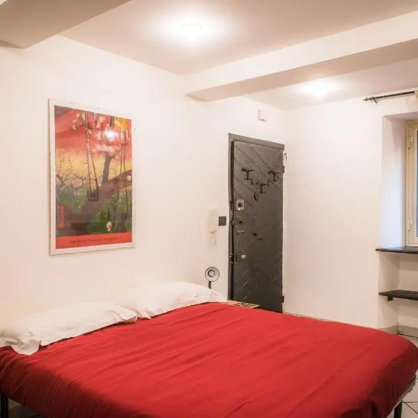 Parking available- Appartamento in centro storico a Genova、ジェノヴァのホテル