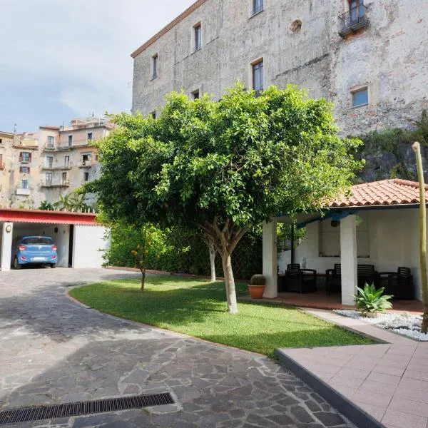 The Lemon Tree House, hotel v destinácii Scalea