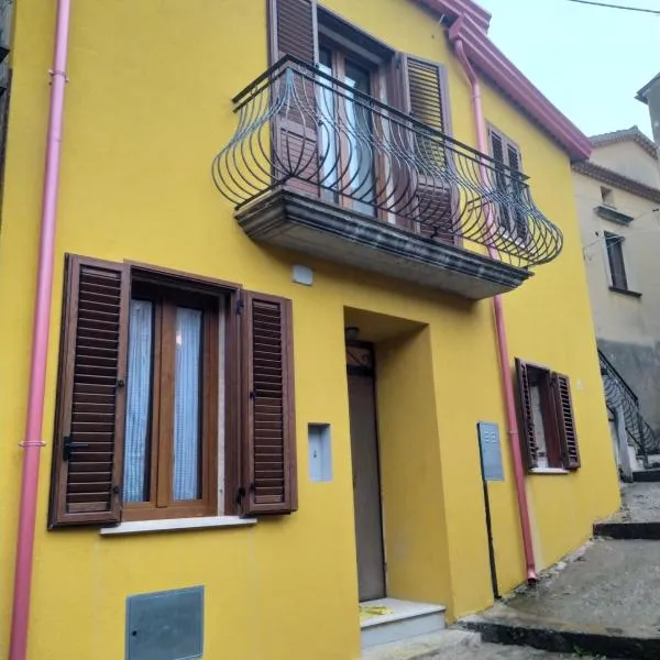 Antico Borgo - Via Napoli, 2, hotel in Casole Bruzio